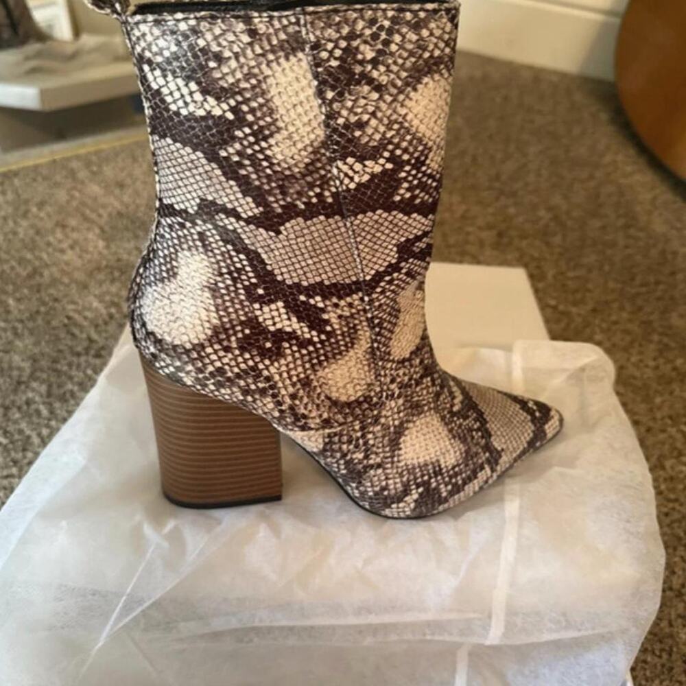 NIB Beast Snake Booties